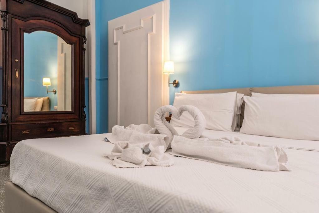נאפולי Aragonese Luxury Rooms מראה חיצוני תמונה