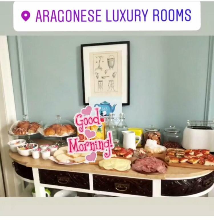 נאפולי Aragonese Luxury Rooms מראה חיצוני תמונה